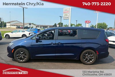2020 Chrysler Pacifica Touring