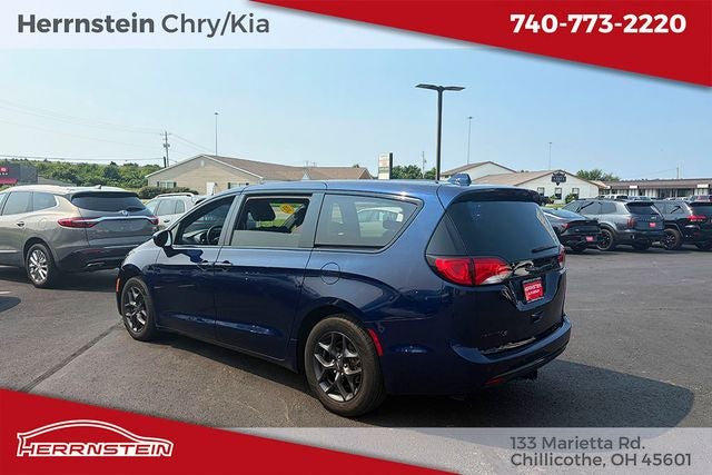 2020 Chrysler Pacifica Touring