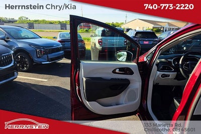 2023 Chrysler Pacifica Limited