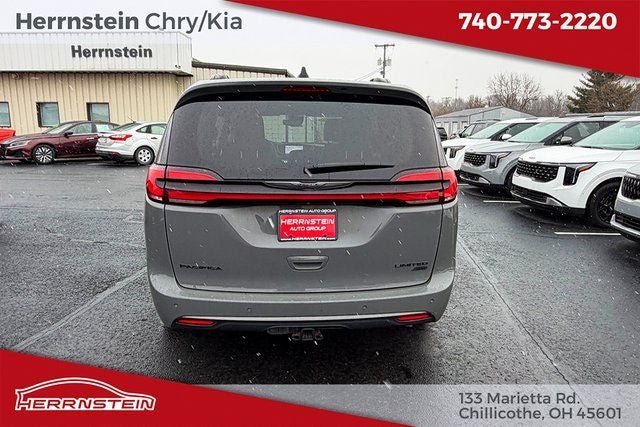 2023 Chrysler Pacifica Touring L
