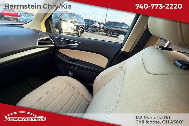 2022 Ford Edge SE