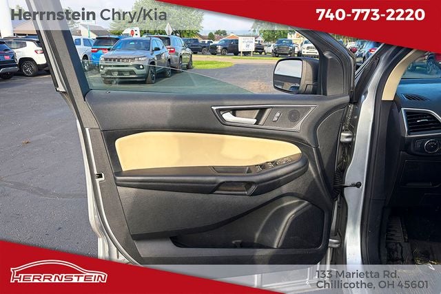 2022 Ford Edge SE