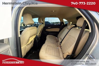 2022 Ford Edge SE