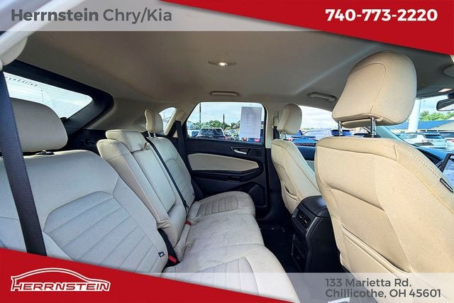 2022 Ford Edge SE