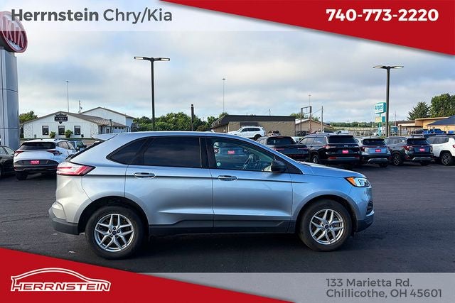 2022 Ford Edge SE