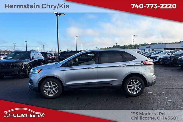 2022 Ford Edge SE
