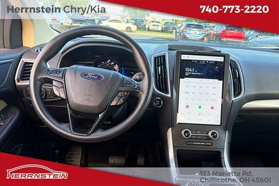 2022 Ford Edge SE