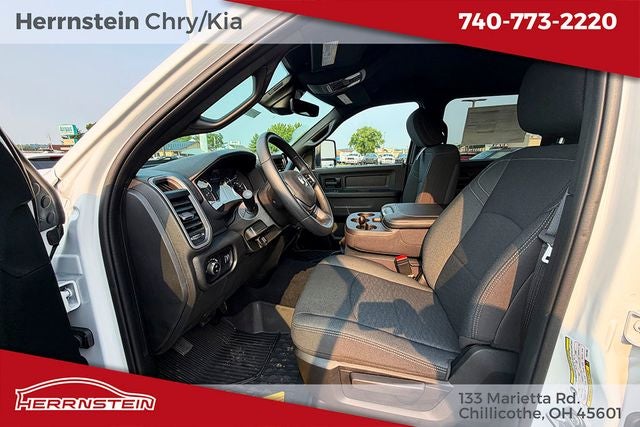 2026 RAM Ram 3500 RAM 3500 TRADESMAN CREW CAB 4X4 8' BOX