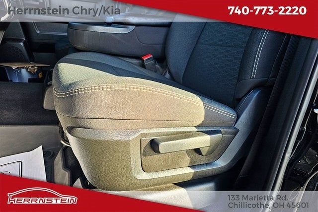 2025 RAM 3500 Tradesman Crew Cab 4x4 8' Box