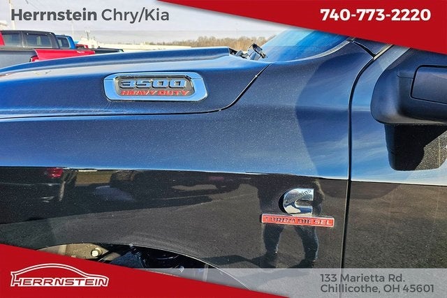 2025 RAM 3500 Tradesman Crew Cab 4x4 8' Box