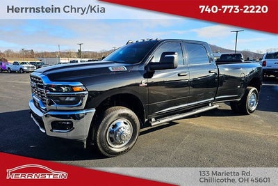 2025 RAM 3500 Tradesman Crew Cab 4x4 8' Box