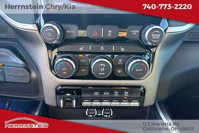 2022 RAM 3500 Big Horn Crew Cab 4x4 8' Box