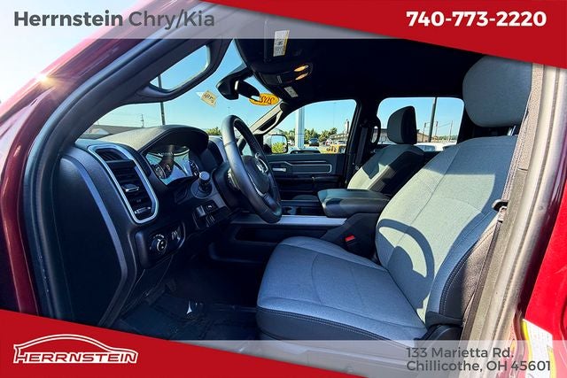 2022 RAM 3500 Big Horn Crew Cab 4x4 8' Box