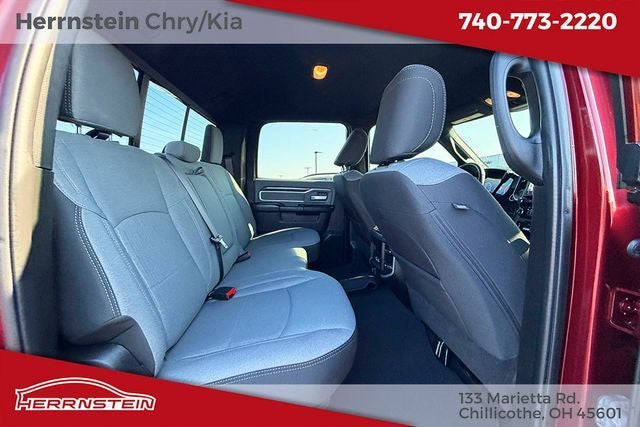 2022 RAM 3500 Big Horn Crew Cab 4x4 8' Box