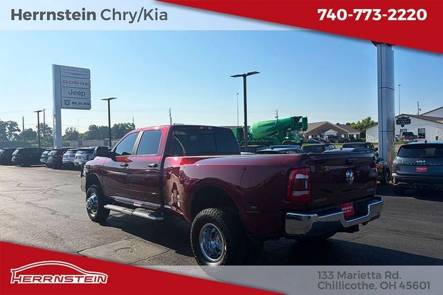 2022 RAM 3500 Big Horn Crew Cab 4x4 8' Box