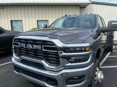 2025 RAM 3500 Big Horn Crew Cab 4x4 8' Box