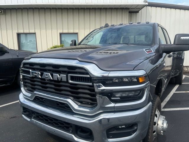 2025 RAM 3500 Big Horn Crew Cab 4x4 8' Box