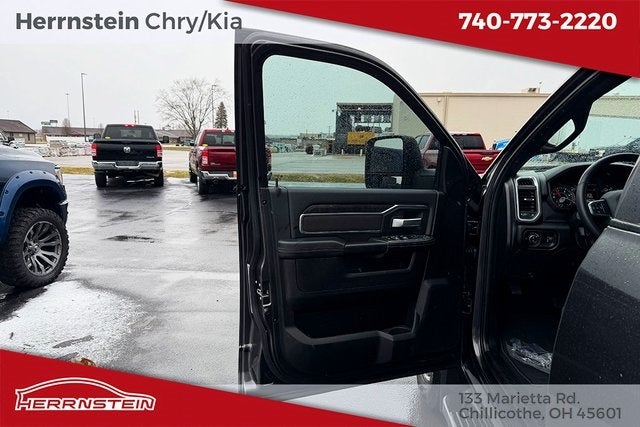 2024 RAM 3500 Big Horn Crew Cab 4x4 8' Box