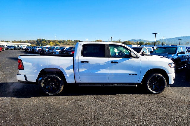 2027 RAM Ram 1500 Base