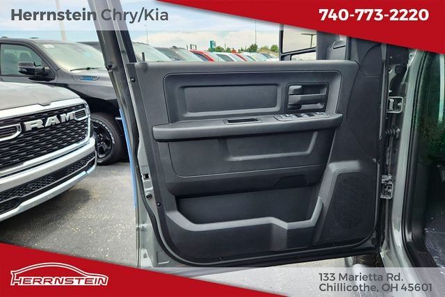 2026 RAM 2500 RAM 2500 BLACK EXPRESS CREW CAB 4X4 6'4' BOX