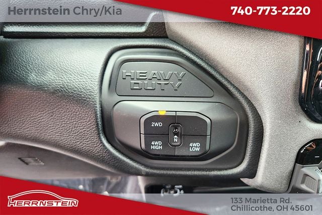 2026 RAM 2500 RAM 2500 BLACK EXPRESS CREW CAB 4X4 6'4' BOX