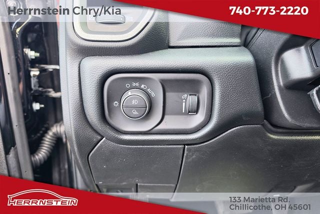 2026 RAM Ram 2500 RAM 2500 BLACK EXPRESS CREW CAB 4X4 6'4' BOX