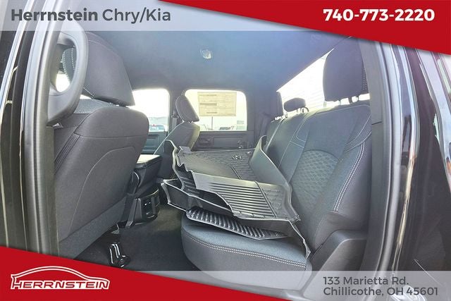 2026 RAM Ram 2500 RAM 2500 BLACK EXPRESS CREW CAB 4X4 6'4' BOX