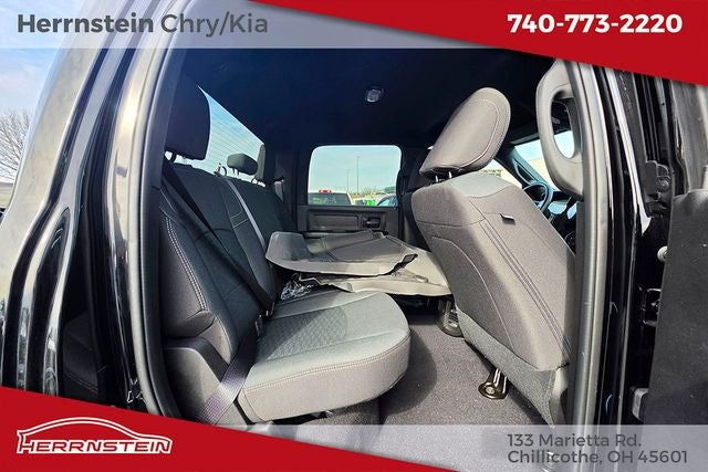 2026 RAM Ram 2500 RAM 2500 BLACK EXPRESS CREW CAB 4X4 6'4' BOX