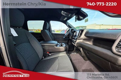 2026 RAM Ram 2500 RAM 2500 BLACK EXPRESS CREW CAB 4X4 6'4' BOX