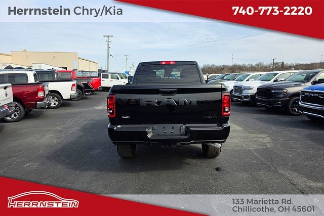 2026 RAM Ram 2500 RAM 2500 BLACK EXPRESS CREW CAB 4X4 6'4' BOX