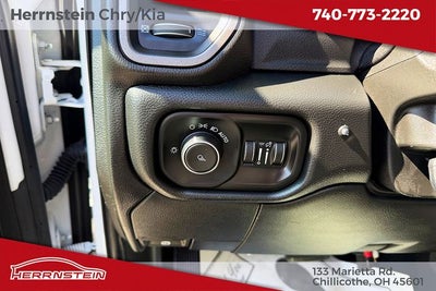 2020 RAM 2500 Tradesman Crew Cab 4x4 6'4' Box