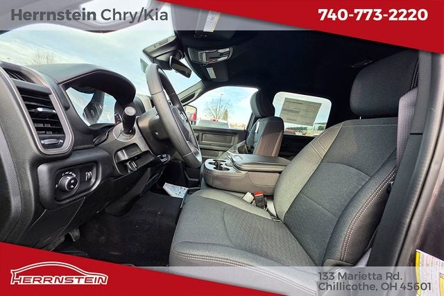 2026 RAM Ram 2500 RAM 2500 BLACK EXPRESS CREW CAB 4X4 6'4' BOX