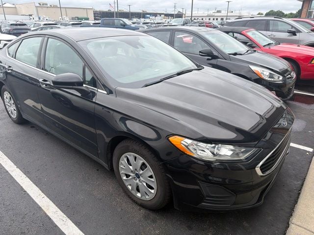 Used 2020 Ford Fusion S with VIN 3FA6P0G75LR164458 for sale in Chillicothe, OH