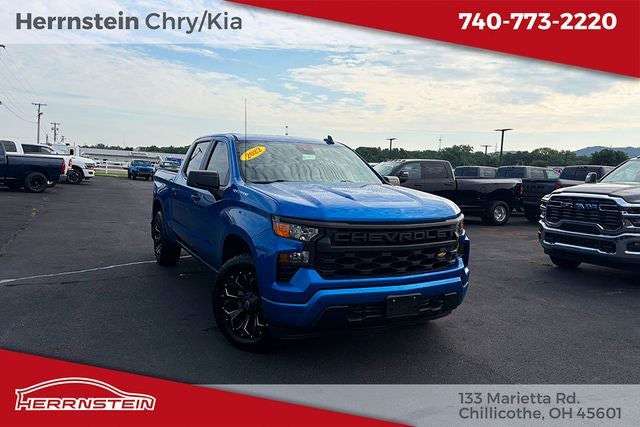 2022 Chevrolet Silverado 1500 4WD Crew Cab Short Bed Custom