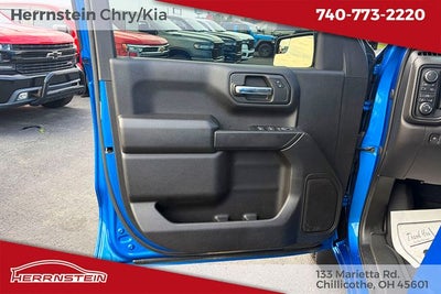 2022 Chevrolet Silverado 1500 4WD Crew Cab Short Bed Custom