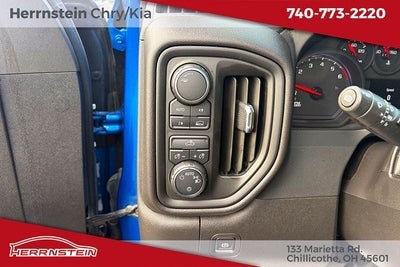2022 Chevrolet Silverado 1500 4WD Crew Cab Short Bed Custom