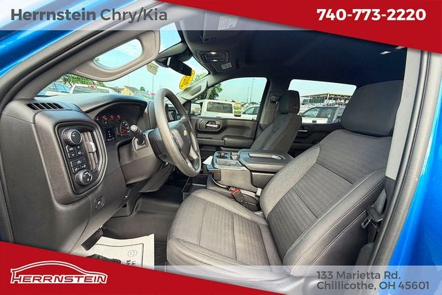 2022 Chevrolet Silverado 1500 4WD Crew Cab Short Bed Custom