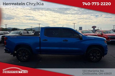 2022 Chevrolet Silverado 1500 4WD Crew Cab Short Bed Custom