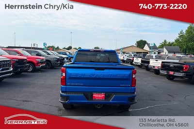 2022 Chevrolet Silverado 1500 4WD Crew Cab Short Bed Custom