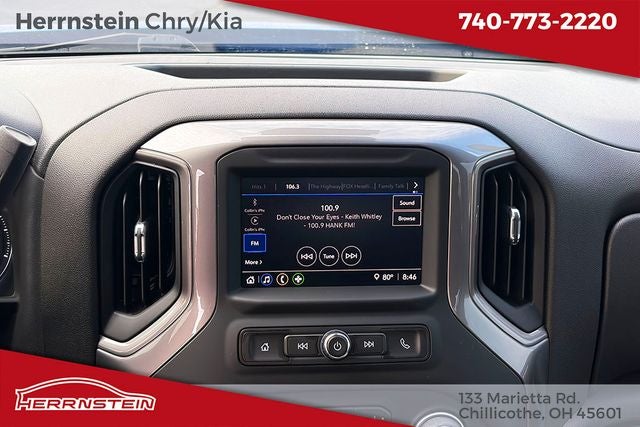2022 Chevrolet Silverado 1500 4WD Crew Cab Short Bed Custom