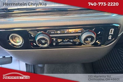 2023 Chevrolet Silverado 1500 4WD Crew Cab Short Bed LT with 2FL