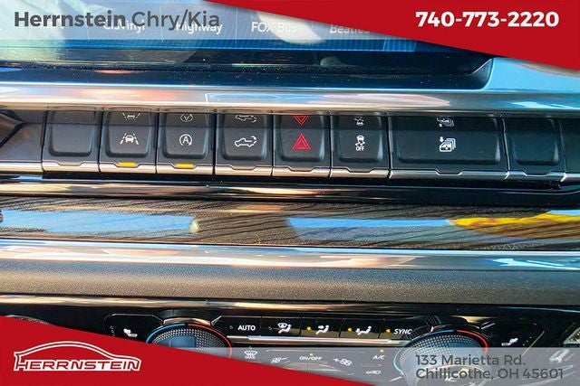 2023 Chevrolet Silverado 1500 4WD Crew Cab Short Bed LT with 2FL