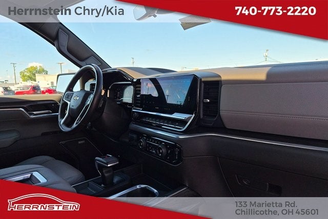 2022 Chevrolet Silverado 1500 4WD Crew Cab Short Bed LTZ