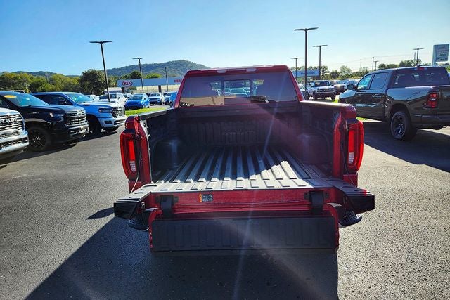 2026 GMC Sierra 1500 Crew Cab, Short Bed, SLT, 4WD