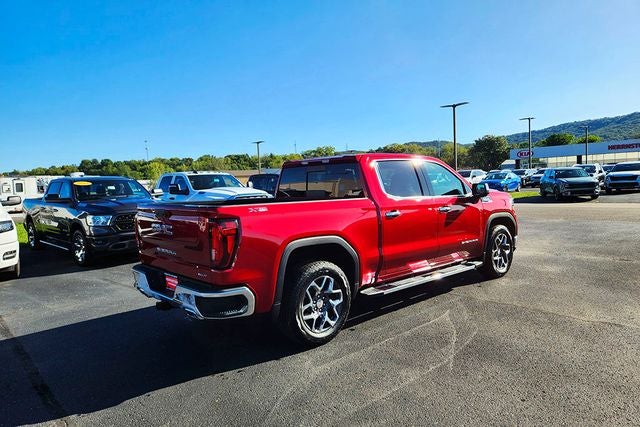 2026 GMC Sierra 1500 Crew Cab, Short Bed, SLT, 4WD