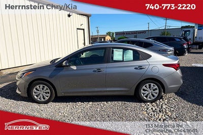2022 Hyundai Accent SE