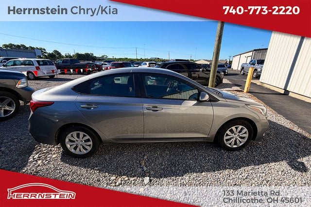 2022 Hyundai Accent SE