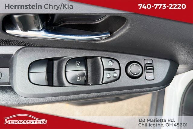 2021 Nissan Kicks SV Xtronic CVT