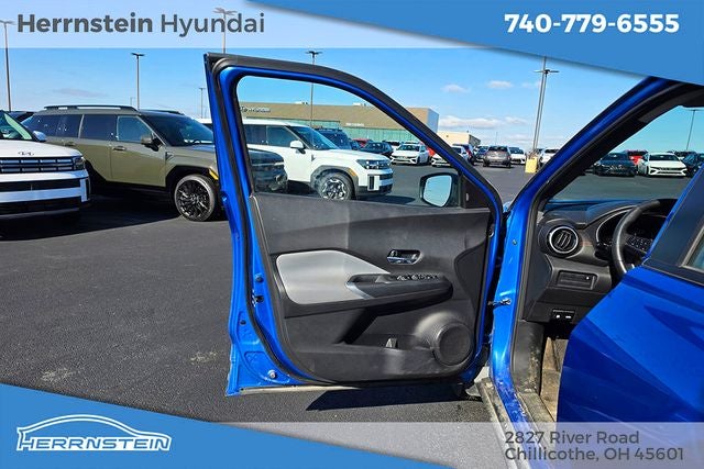 2024 Nissan Kicks SR Xtronic CVT