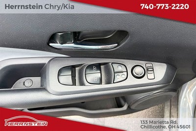 2024 Nissan Kicks SR Xtronic CVT